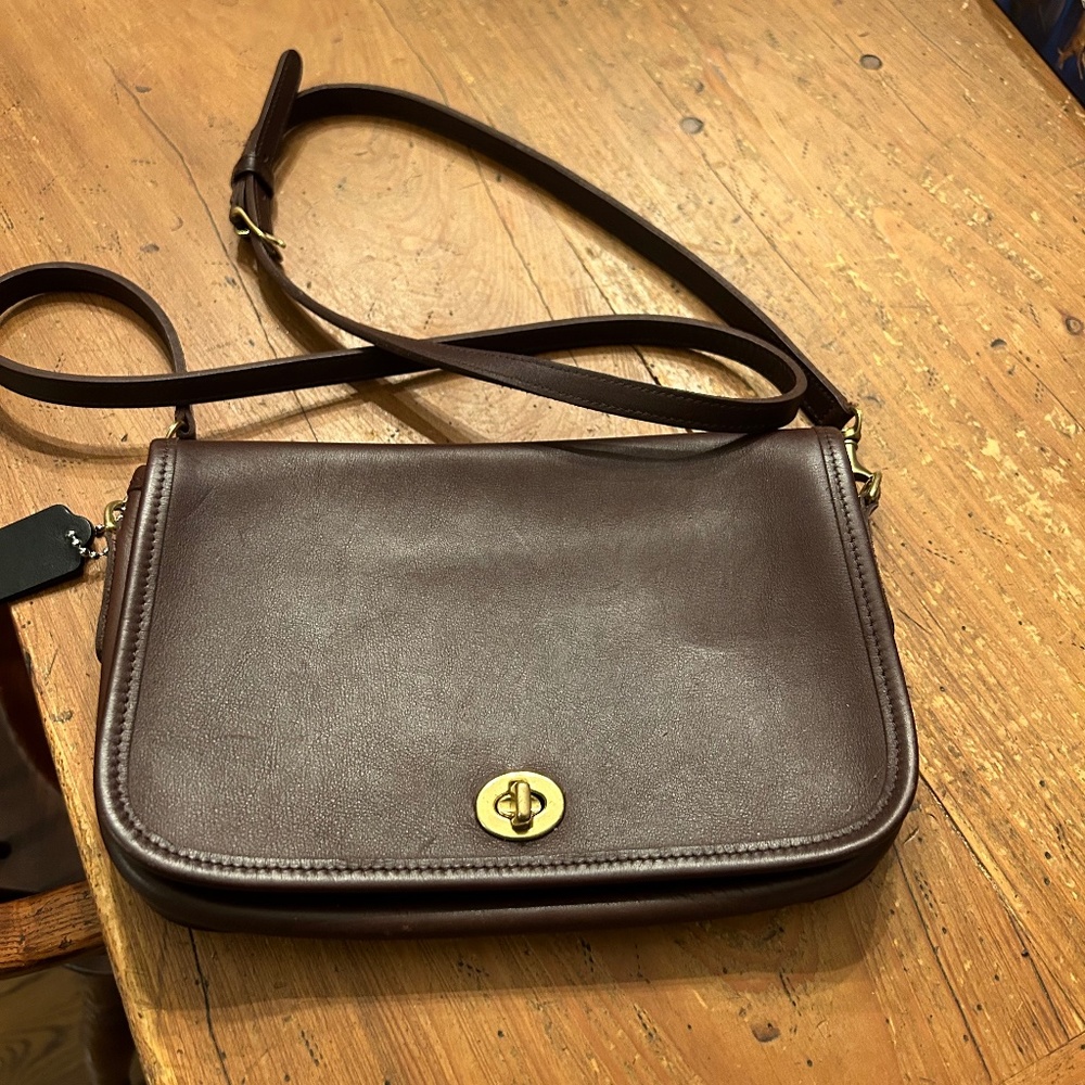 Vintage Coach crossbody brown leather messenger bag - EUC